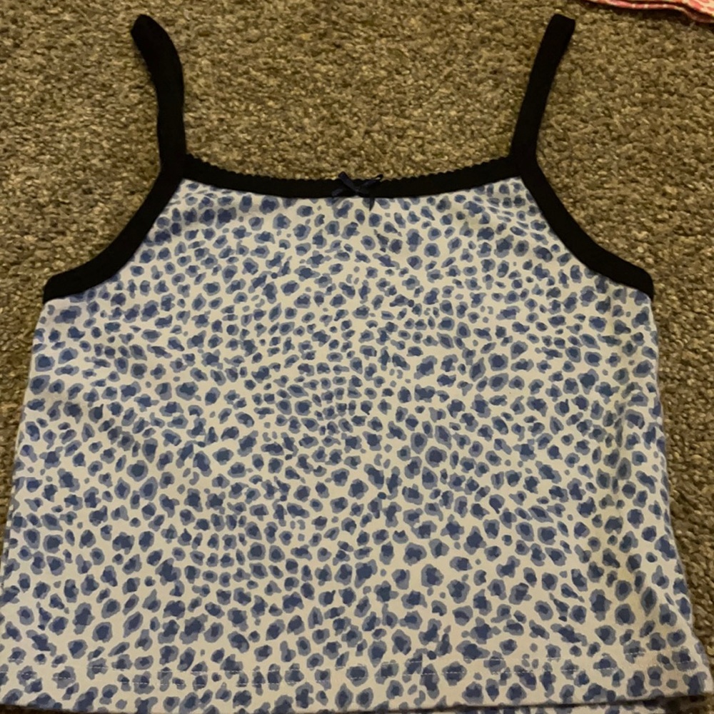 Blue cropped tank top